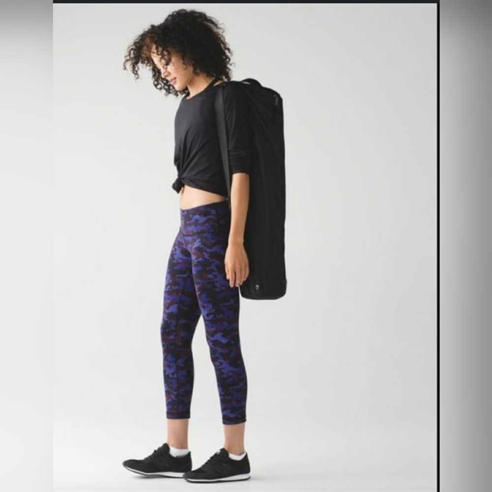 Lululemon Leggings. Wunder Under Crop Camouflage Purple and Black. Size 4